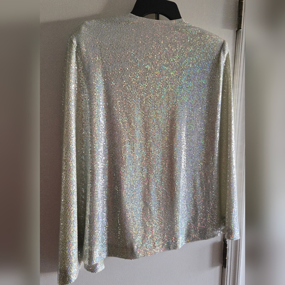 Silver Sequin Cape Jacket by VENUS - Picture 4 of 8